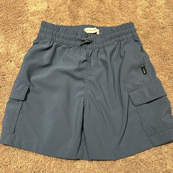 Abercrombie and fitch kids pull on cargo shorts size 7/8 great condition! - Picture 1 of 5